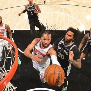 九游体育入口-布伦森30分文班26+12 尼克斯14分逆转马刺1-0